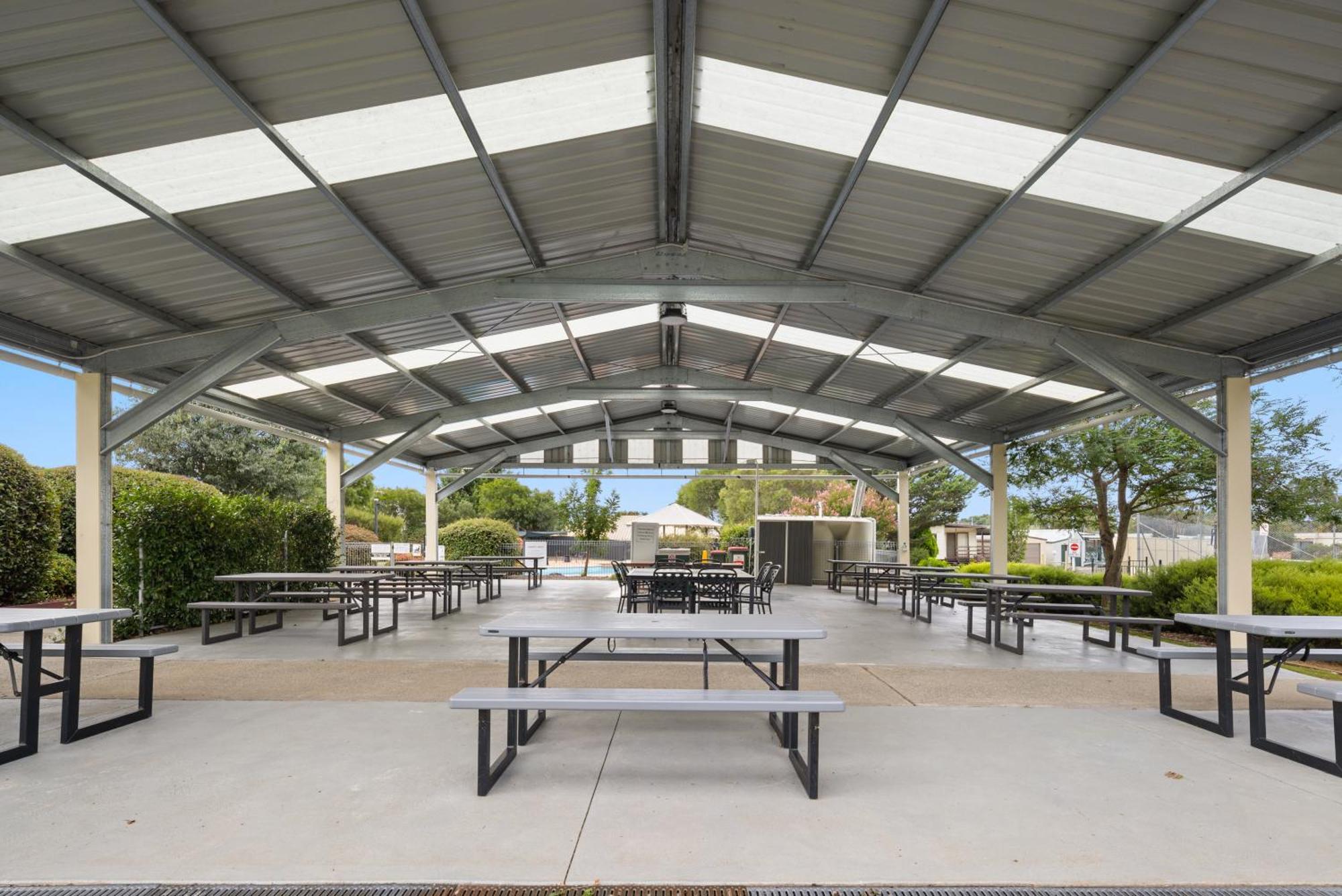 Symonston Sundown Villas מראה חיצוני תמונה